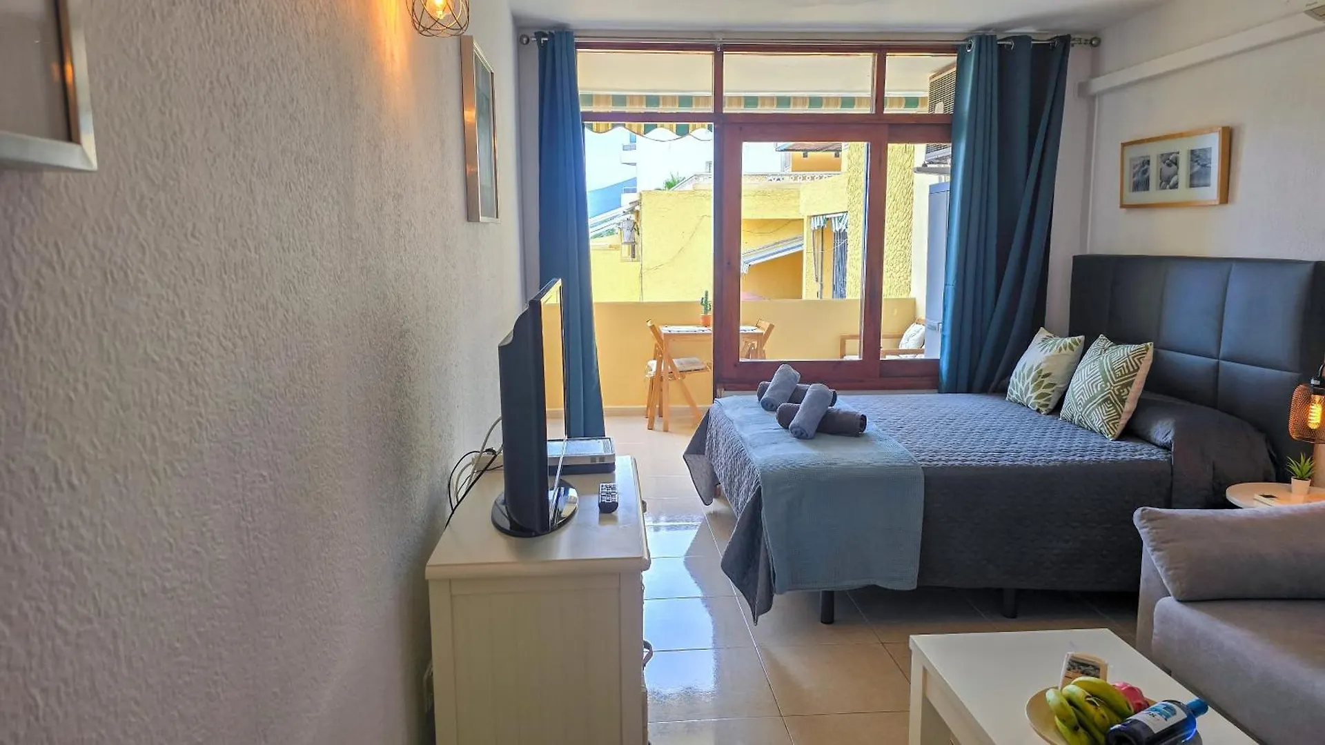 Cosy Place With Sea View By Helloapartments Puerto de Santiago  Puerto de Santiago (Tenerife)