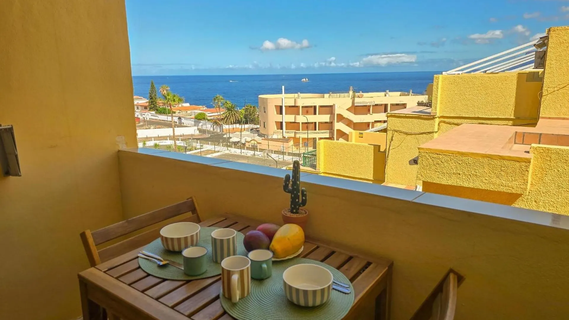 Cosy Place With Sea View By Helloapartments Puerto de Santiago  Spanien
